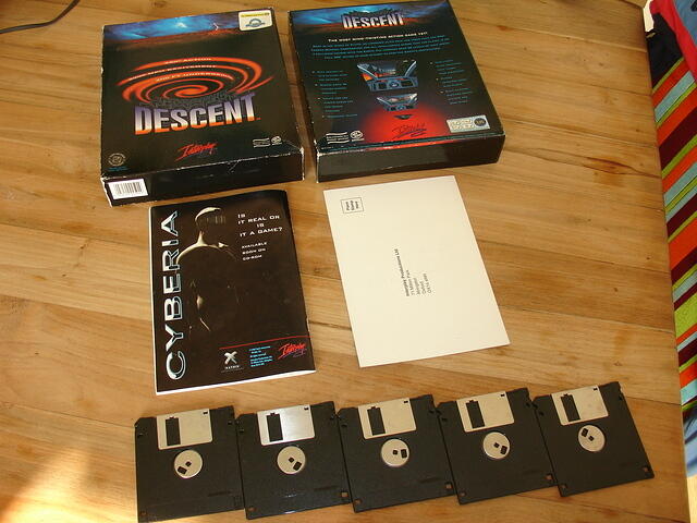 Descent 1 EUR FDD Version rear.JPG