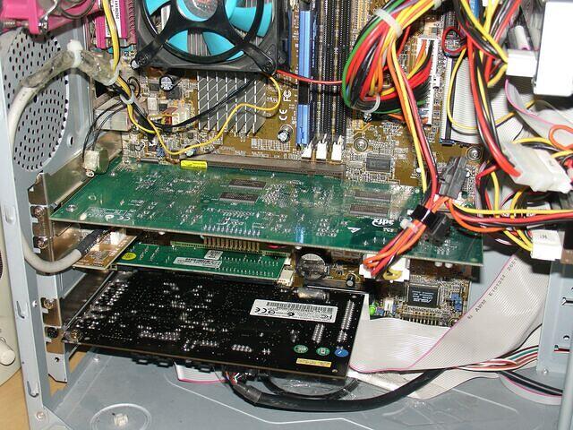Neva-Kee 2002's 3dfx Voodoo5 5500 AGP 64MB Rev.A 2500 zoomed