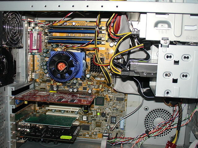 ASUS P4T and parts zoomed