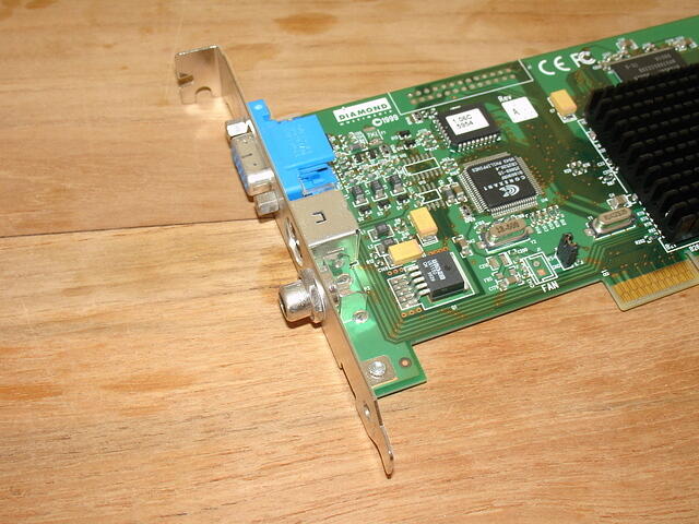 Diamond Multimedia Viper II Z200 AGP 32MB Rev.A 0200 headshot