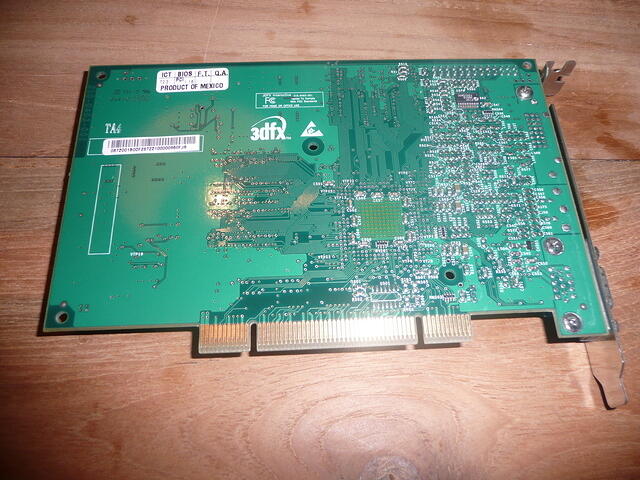 3dfx Voodoo4 4500 PCI 32MB Rev.A 3300 Rear.JPG