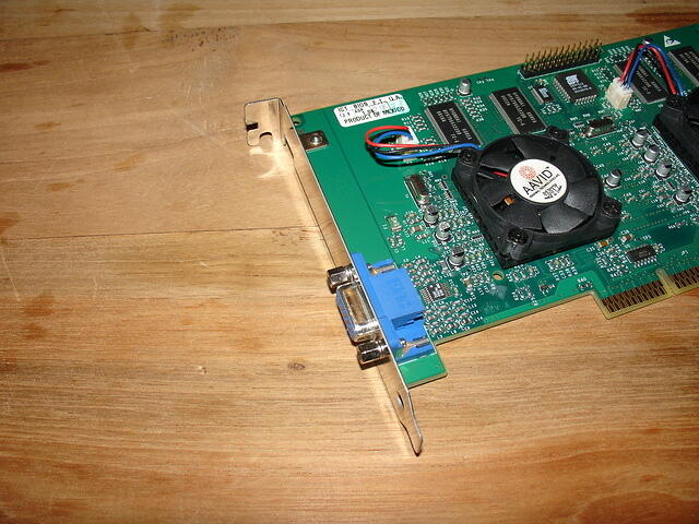 3dfx Voodoo5 5500 AGP 64MB  Rev.A 2500Headshot b
