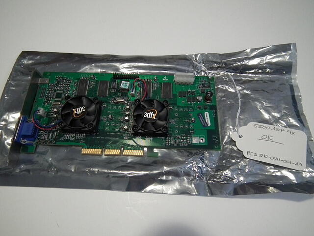 3dfx Voodoo5 5500 AGP x4 64MB Rev.A2 3500 top