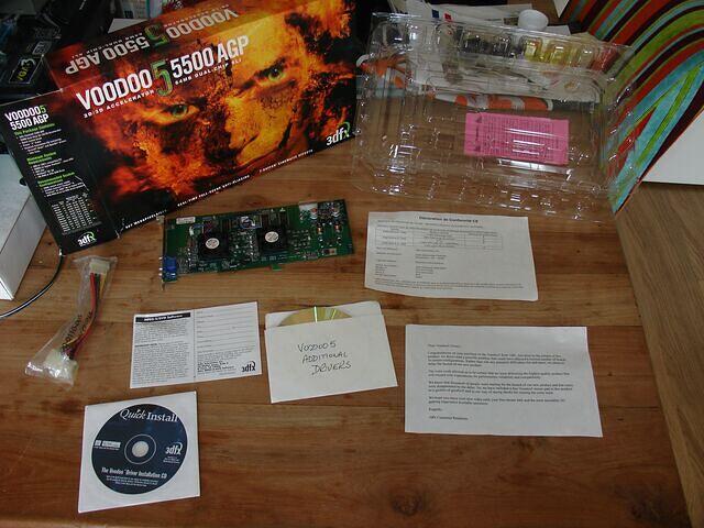3dfx Voodoo5 5500 AGP 64MB Rev.A 1900 Boxed USA contents