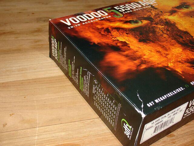 3dfx Voodoo5 5500 AGP 64MB Rev.A 1900 Boxed USA headshot
