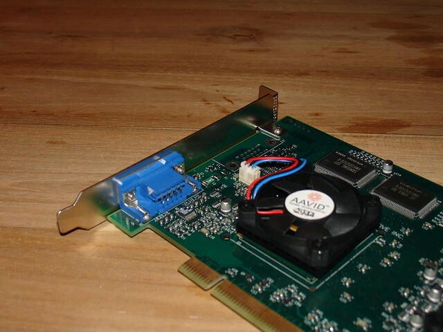 V5K PCI Headsot D-Sub closeup.JPG