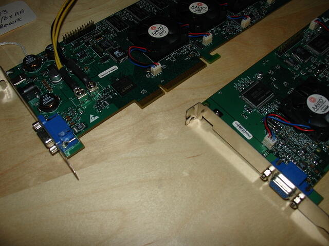 3dfx Voodoo5 5000 AGP x4 32MB Rev.A0 3700 & 3dfx Voodoo5 6000 AGP x2 128MB Rev.A 3700 Headshots Top