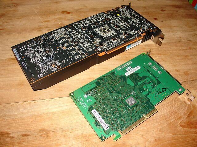 3dfx Voodoo3 1000C AGP 16MB Rev.A0 3599 & EVGA GeForce GTX 580 SCE PCI-E 1536MB 384Bit GDDR5 Rev.A1 4910 rear