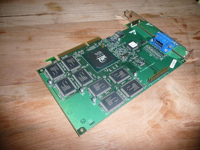 3dfx Voodoo3 1000C AGP 16MB Rev.A0 3299 Top Aft.JPG