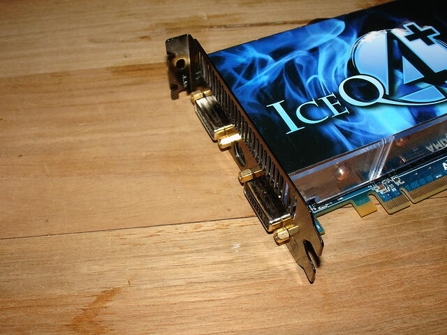 HIS Radeon HD 4870 ICEQ4+ PCI-E 1024MB 256Bit GDDR5 Rev.A2 0915 headshot