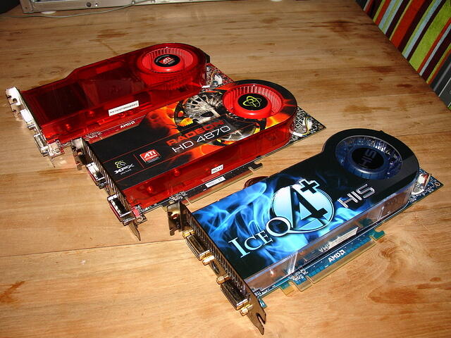 The 3 HD 4870's top angled