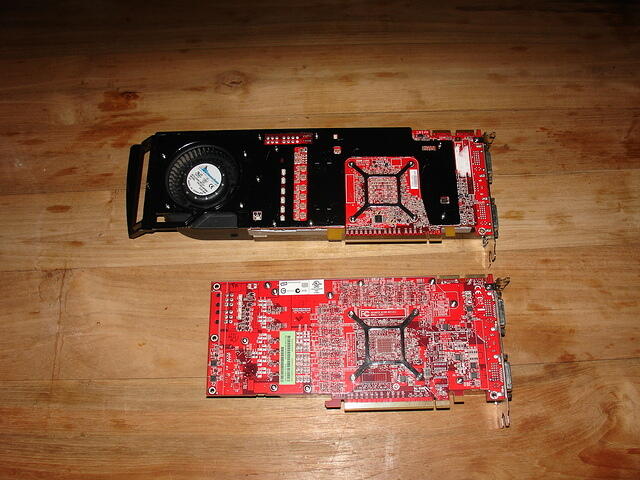 HD 2900 XTX 512 ES & HD 4870 512 ES rear