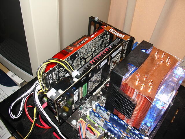 Club 3D HD 4870 X2 2GB + Pine XFX HD 4870 XXX Edition 1GB rear zoomed