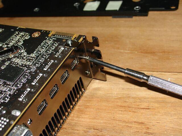 Removing Retention plate side screws