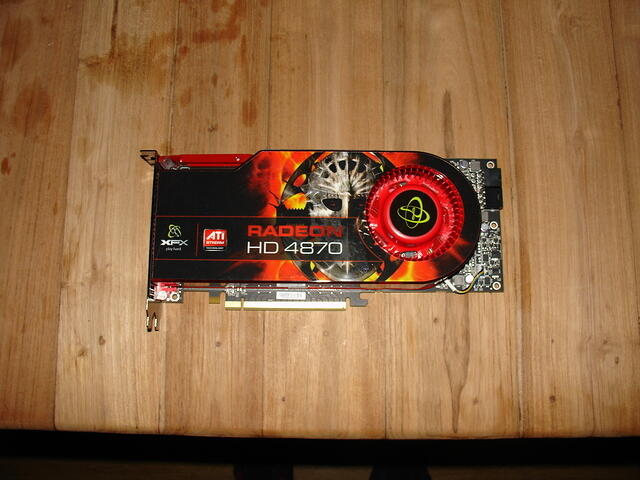 Pine XFX ATi Radeon HD 4870 XXX Edition PCI-E 1024MB 256Bit GDDR5 Rev.A2 0409 Top.JPG