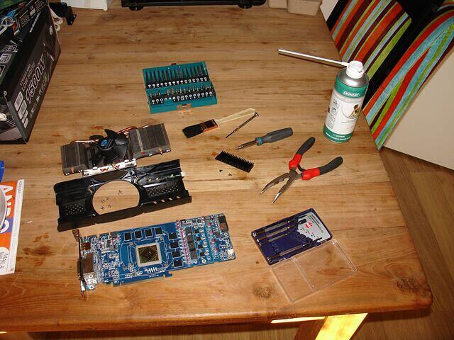 Sapphire HD 5870 Vapor-X OC Edition PCI-E 1024MB dismantled top