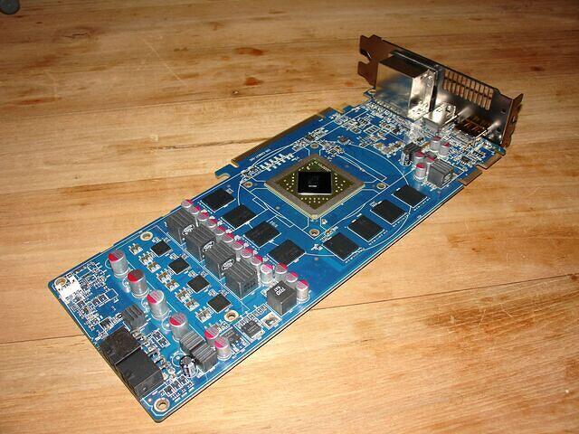 Sapphire HD 5870 Vapor-X OCE 1024MB PCB shot VPU angle