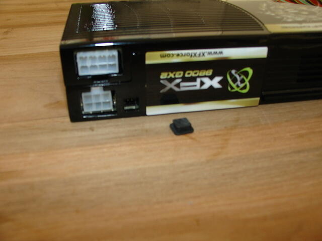 XFX 9800 GX2 XXX Edition Power Connectors.JPG