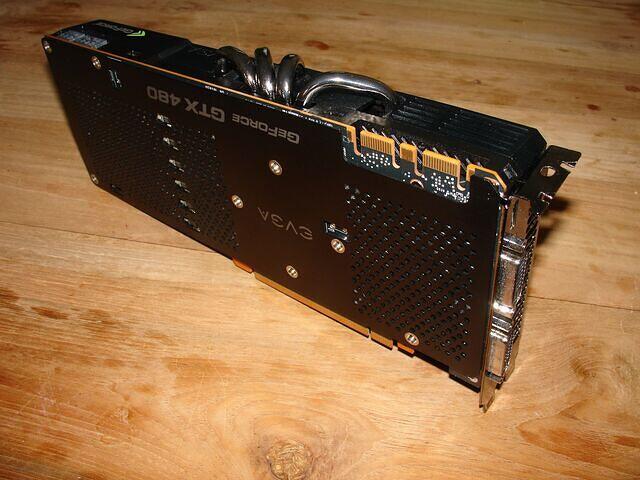 EVGA GTX 480 + backplate mounted SLI connectors