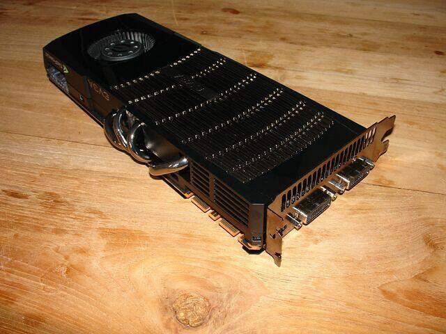 EVGA GTX 480 + backplate mounted + bracket inputs