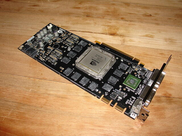 EVGA e-GeForce 8800 Ultra Super Clocked Ediiton without HSF naked shot top c
