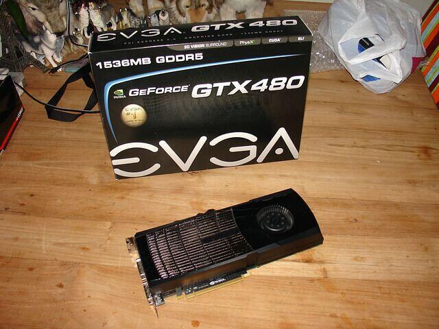 EVGA GTX 480 Top Angled + Box
