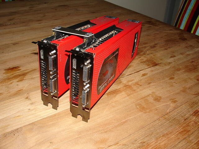 Quad SLI Bidge mounted b