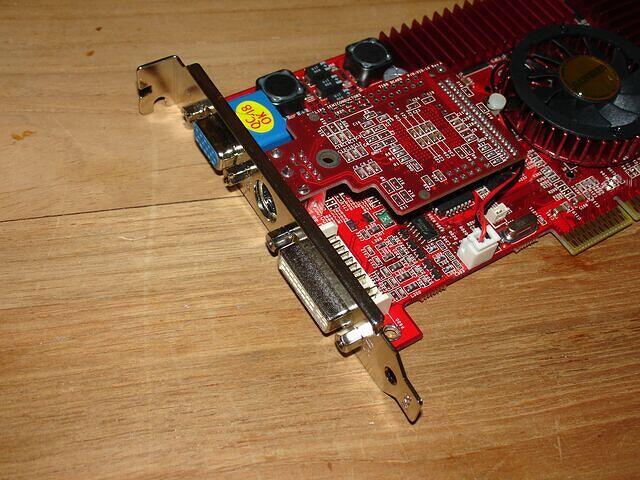 Gainward GeForce3 AGP 64MB Golden Sample Rev.A 0131 headshot