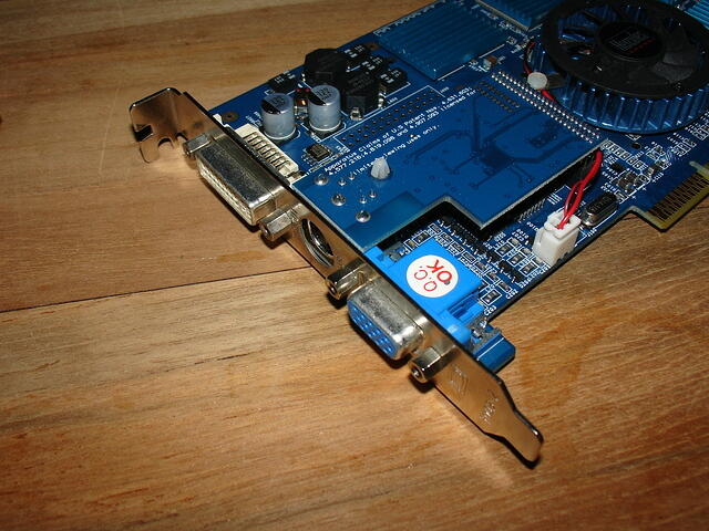 Hercules 3D Prophet II ULTRA AGP 64MB 128Bit DDR Rev.A1 0038 Headshot