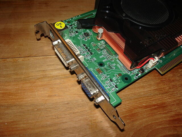 Leadtek Winfast A400  GeForce 6800 AGP 128MB Rev.A 0441 headshot