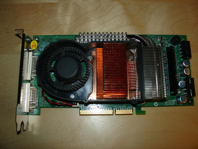Gainward GF 6800 UE Copper GPU Heatsink + Alu Ramsink Rear Top Angled + Fanset.JPG