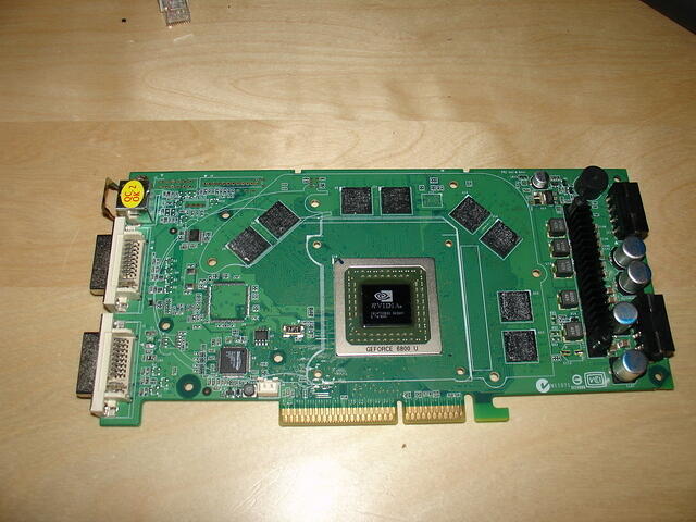 Gainward GF 6800 UE GPU Rev.A1 0439 Top.JPG